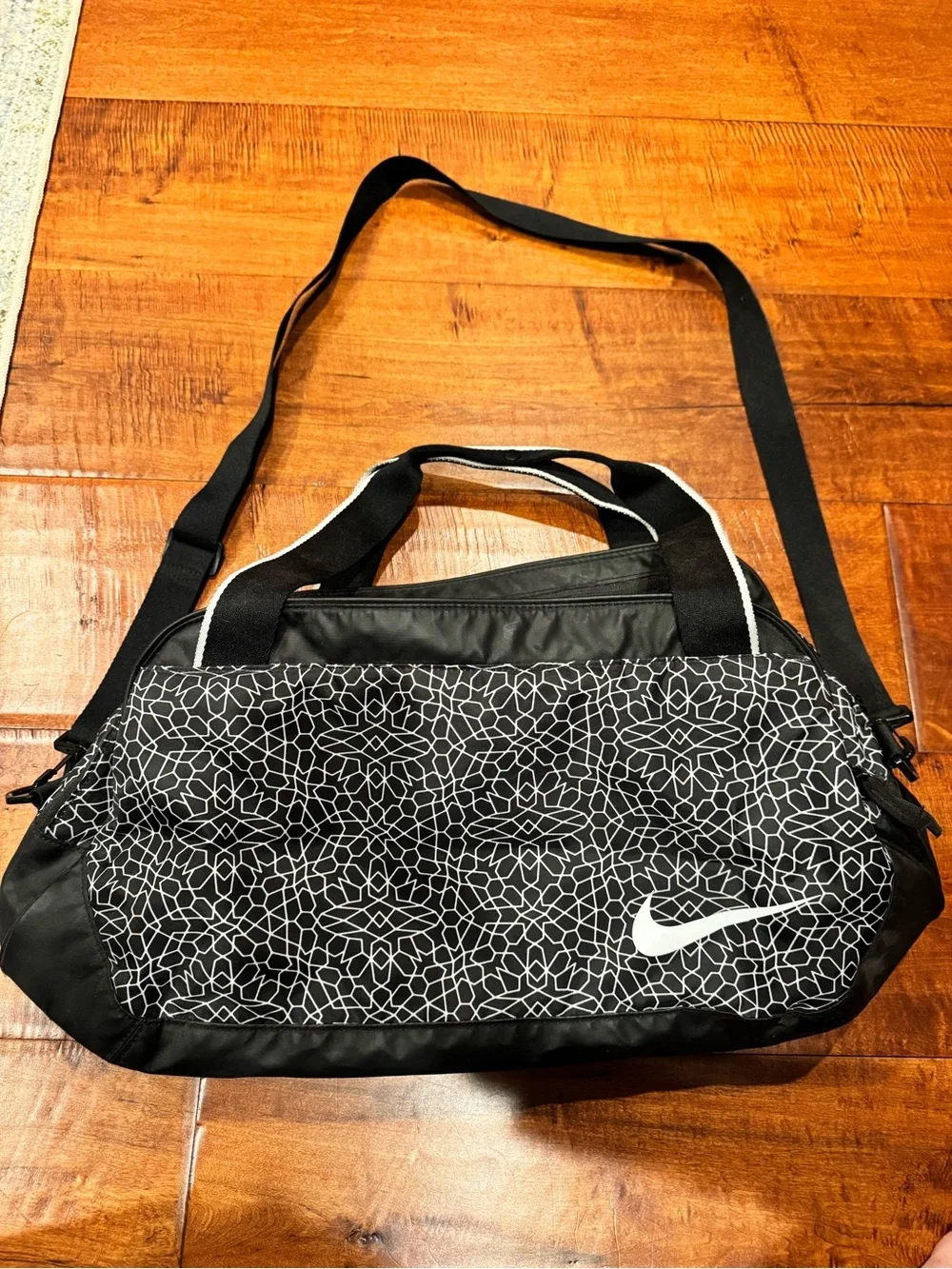 Nike Black and White Geometric Sport Duffel - Picture 10 of 10